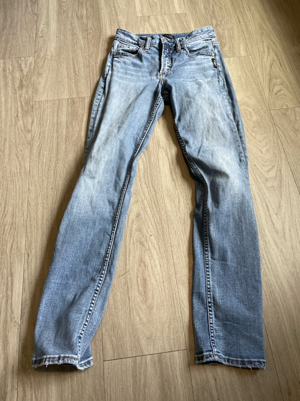 Silver Jeans Light Wash Women’s Straight Leg Jeans